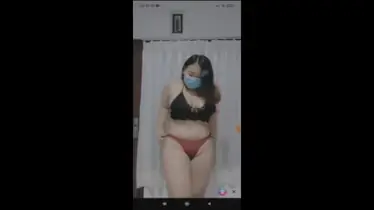 Si Cantik Pamer Area Rahasia Pink Bikin Sange